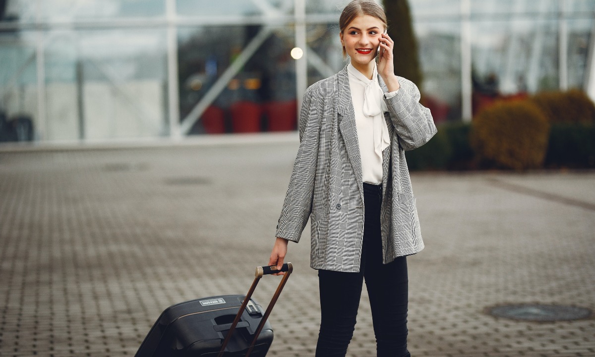 How to Save Money on Corporate Travel Hero